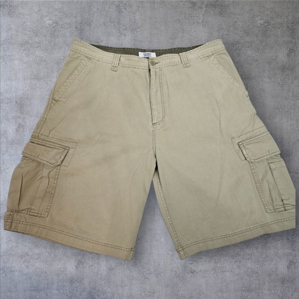 Old Navy Khaki Cargo Shorts 10.5 inch Inseam Size 40 Men's Q41